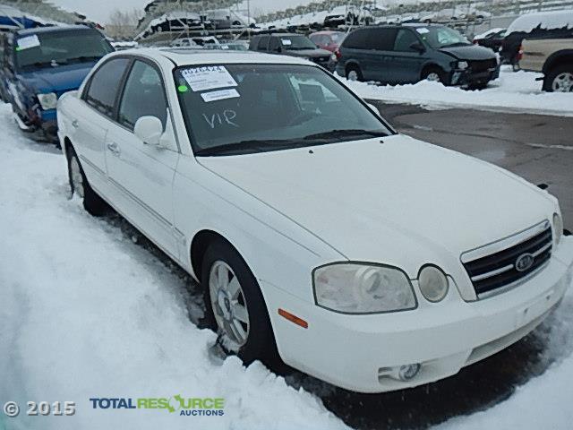 KNAGD126965451365 - 2006 KIA OPTIMA LX/ WHITE photo 2