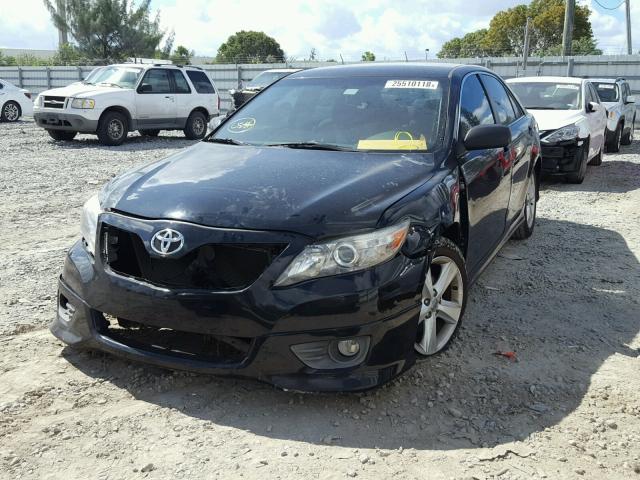 4T1BF3EK7BU123806 - 2011 TOYOTA CAMRY BASE BLACK photo 2