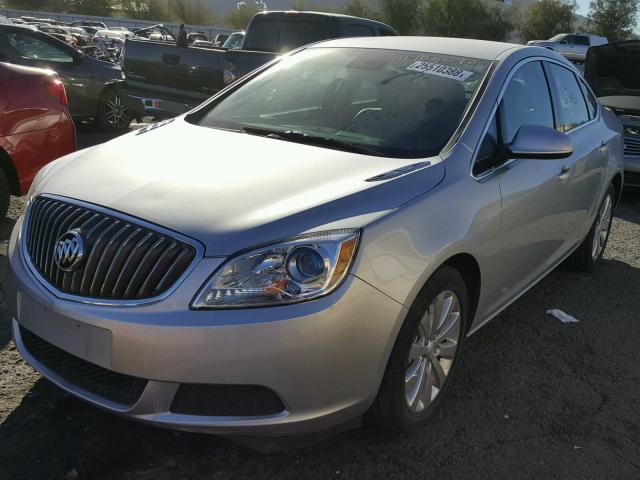 1G4PP5SK3F4218971 - 2015 BUICK VERANO SILVER photo 2