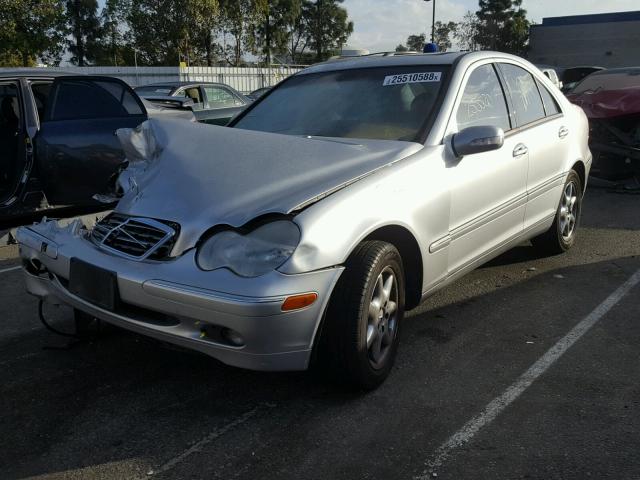 WDBRF64J52F290620 - 2002 MERCEDES-BENZ C 320 SILVER photo 2