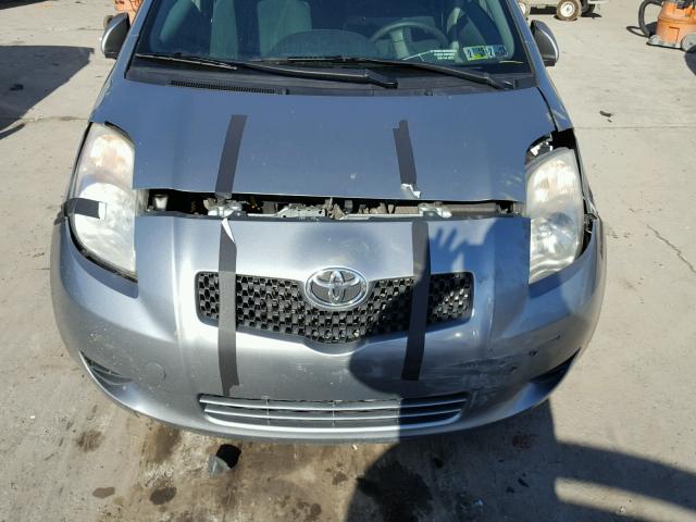 JTDJT923985140652 - 2008 TOYOTA YARIS SILVER photo 9