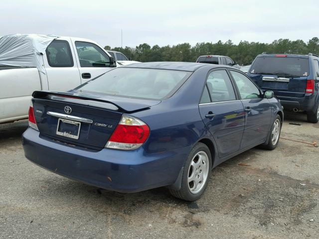 4T1BE32KX5U390837 - 2005 TOYOTA CAMRY LE BLUE photo 4