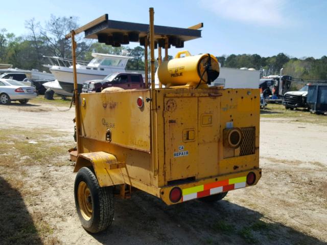 1P9UM1012M1139010 - 1991 PELS TRAILER YELLOW photo 3