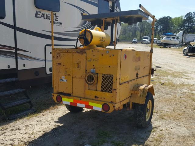 1P9UM1012M1139010 - 1991 PELS TRAILER YELLOW photo 4