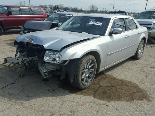 2C3KA63H48H336143 - 2008 CHRYSLER 300C SILVER photo 2