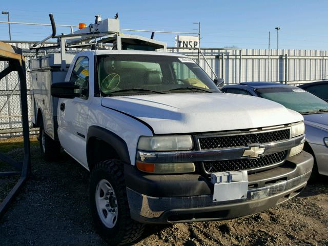 1GBHC24U52E144821 - 2002 CHEVROLET SILVERADO WHITE photo 1