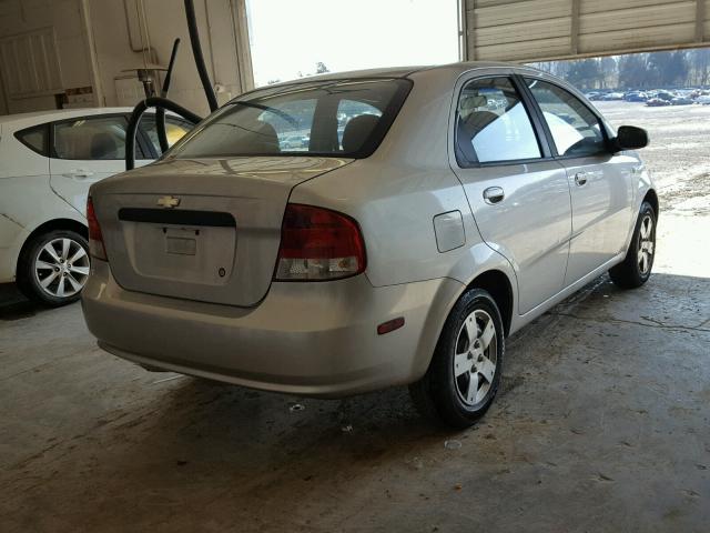 KL1TD56646B530504 - 2006 CHEVROLET AVEO BASE SILVER photo 4