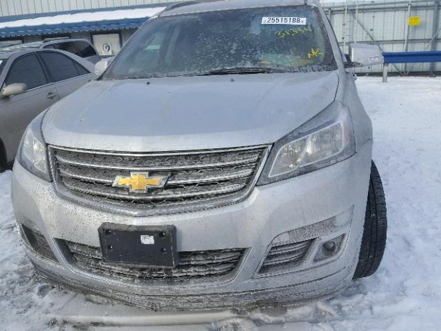 1GNKRGKD8FJ178482 - 2015 CHEVROLET TRAVERSE L SILVER photo 9