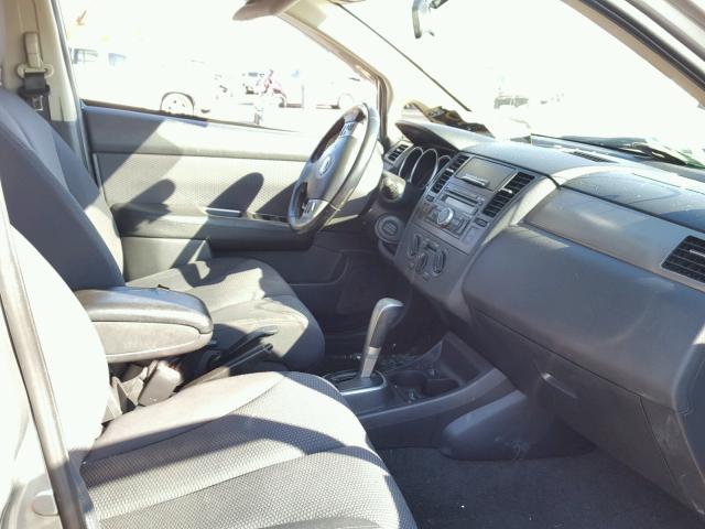 3N1BC13E87L377088 - 2007 NISSAN VERSA S GRAY photo 5