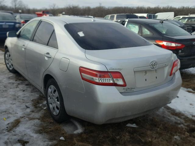 4T1BF3EK1BU642527 - 2011 TOYOTA CAMRY BASE SILVER photo 3