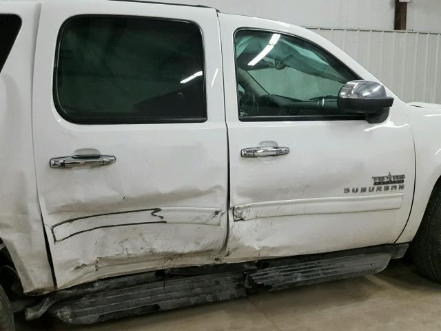 1GNSCHE06DR166992 - 2013 CHEVROLET SUBURBAN C WHITE photo 9