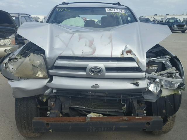 JTEZU14R940025264 - 2004 TOYOTA 4RUNNER SR SILVER photo 7