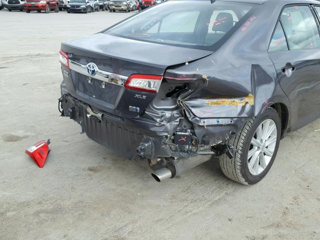 4T1BD1FK8DU065474 - 2013 TOYOTA CAMRY HYBR GRAY photo 9