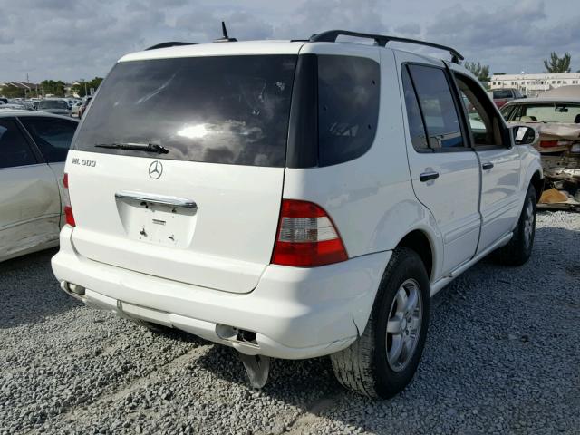 4JGAB75E23A419117 - 2003 MERCEDES-BENZ ML 500 WHITE photo 4