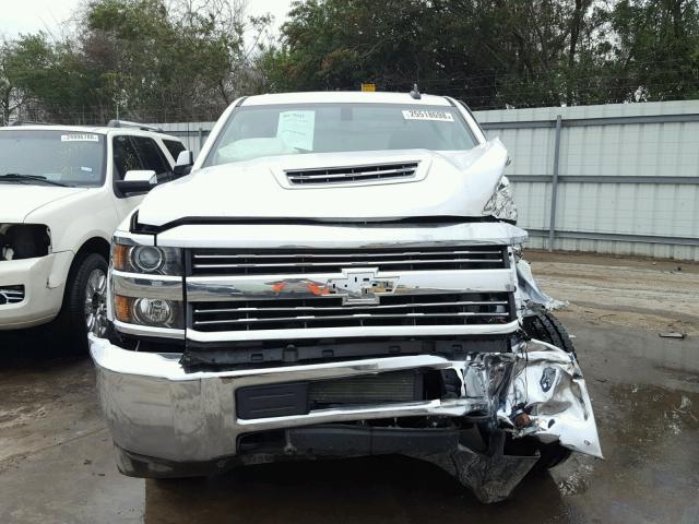 1GC1KVEY4HF183289 - 2017 CHEVROLET SILVERADO WHITE photo 9