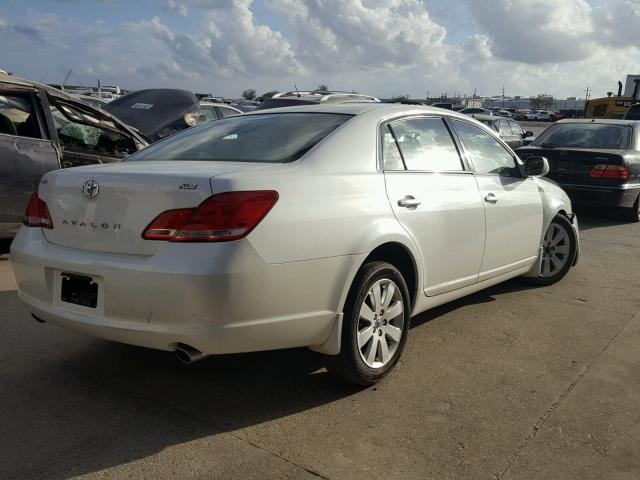 4T1BK36B16U095288 - 2006 TOYOTA AVALON XL WHITE photo 4