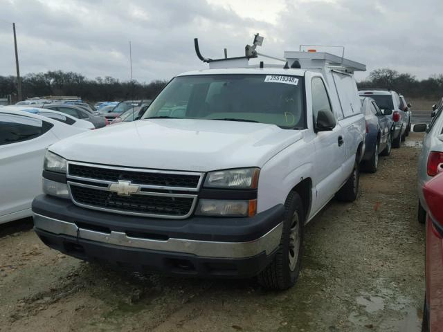 1GCEC14X47Z146336 - 2007 CHEVROLET SILVERADO WHITE photo 2