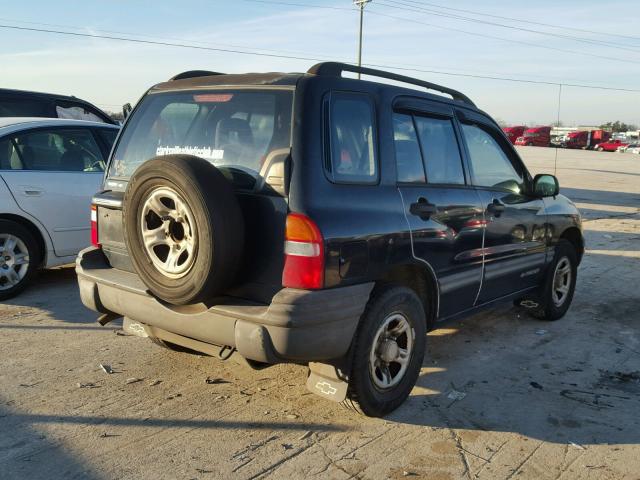 2CNBE13C336923991 - 2003 CHEVROLET TRACKER BLACK photo 4