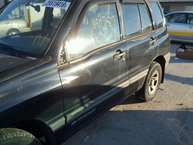 2CNBE13C336923991 - 2003 CHEVROLET TRACKER BLACK photo 9