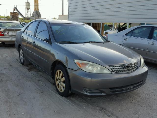 4T1BF30K42U512295 - 2002 TOYOTA CAMRY LE GRAY photo 1