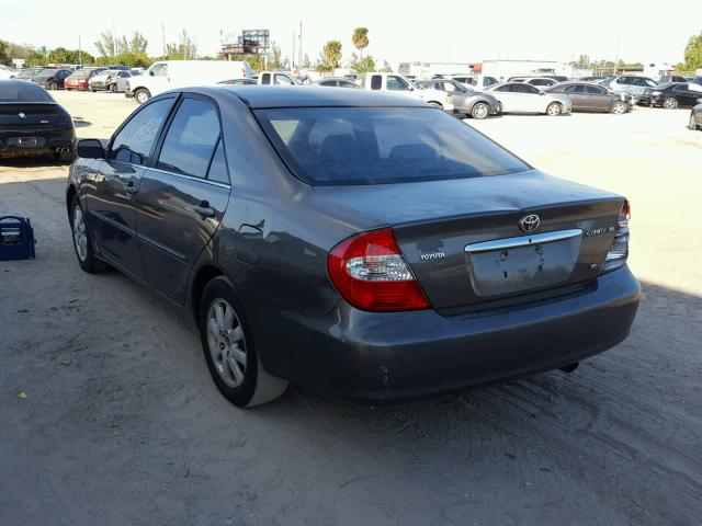 4T1BF30K42U512295 - 2002 TOYOTA CAMRY LE GRAY photo 3