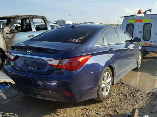 5NPEB4AC6EH898050 - 2014 HYUNDAI SONATA GLS BLUE photo 4