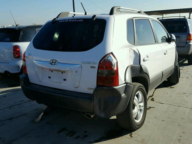 KM8JN72D26U416143 - 2006 HYUNDAI TUCSON GLS WHITE photo 4