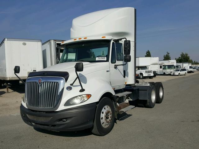 1HSDJSJR6BJ396303 - 2011 INTERNATIONAL PROSTAR أبيض صورة 2