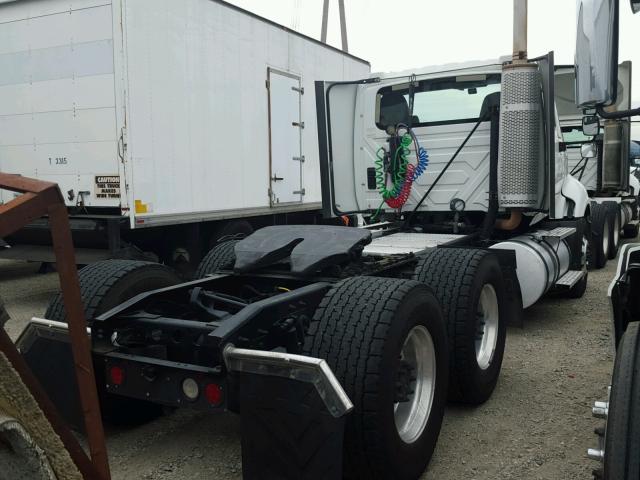 1HSDJSJR2BJ396945 - 2011 INTERNATIONAL PROSTAR أبيض صورة 4