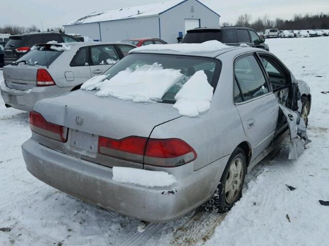 1HGCG16582A024126 - 2002 HONDA ACCORD EX SILVER photo 4