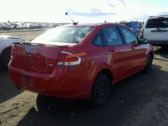 1FAHP35N18W272768 - 2008 FORD FOCUS SE RED photo 4