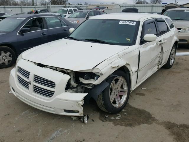 2D4GV57296H516658 - 2006 DODGE MAGNUM R/T WHITE photo 2