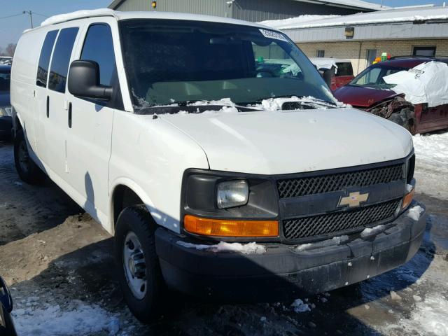 1GCWGGCA1B1147072 - 2011 CHEVROLET EXPRESS G2 WHITE photo 1