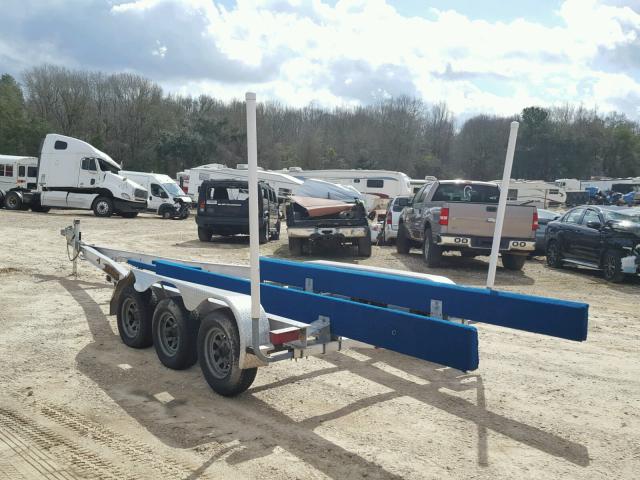 1M5BA2633A1E52444 - 2010 UTILITY TRAILER SILVER photo 3