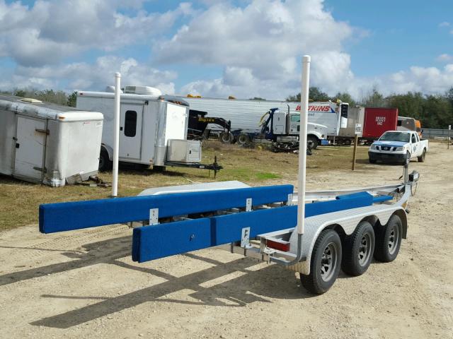 1M5BA2633A1E52444 - 2010 UTILITY TRAILER SILVER photo 4