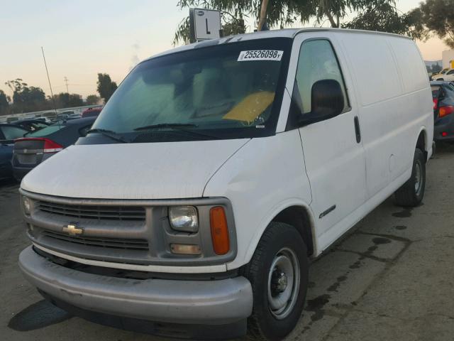 1GCFG25W4Y1186856 - 2000 CHEVROLET EXPRESS G2 WHITE photo 2