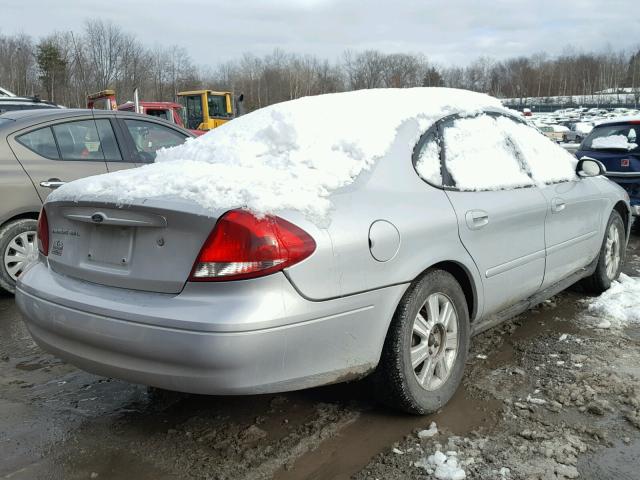 1FAHP56S05A186666 - 2005 FORD TAURUS SEL SILVER photo 4