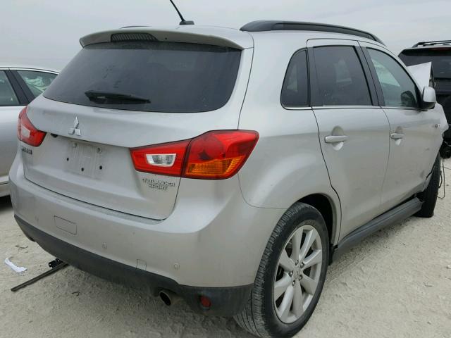 4A4AP4AU5EE005318 - 2014 MITSUBISHI OUTLANDER SILVER photo 4