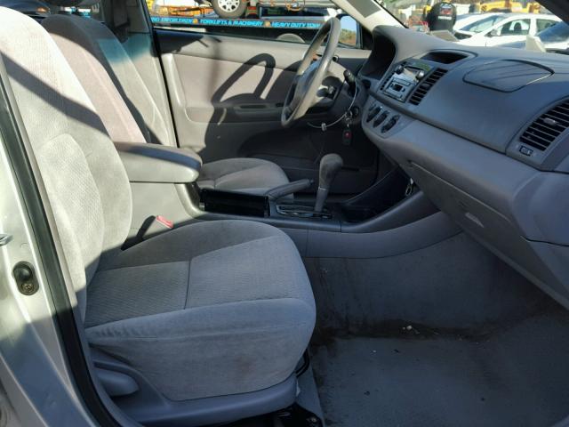 4T1BF32K83U567055 - 2003 TOYOTA CAMRY LE GRAY photo 5