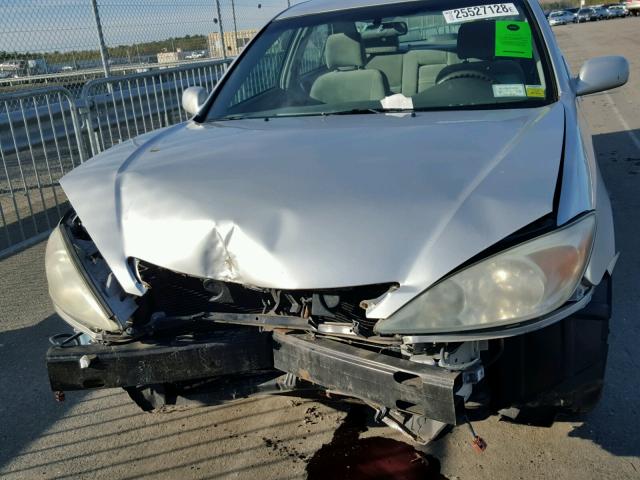 4T1BF32K83U567055 - 2003 TOYOTA CAMRY LE GRAY photo 7