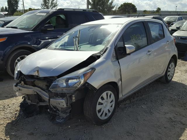 VNKKTUD35HA074961 - 2017 TOYOTA YARIS L SILVER photo 2