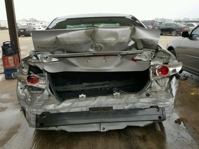 2T1BU4EE3BC613876 - 2011 TOYOTA COROLLA BA SILVER photo 9