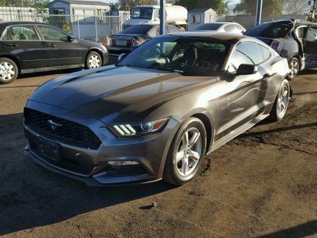 1FA6P8AM3F5382239 - 2015 FORD MUSTANG GRAY photo 2