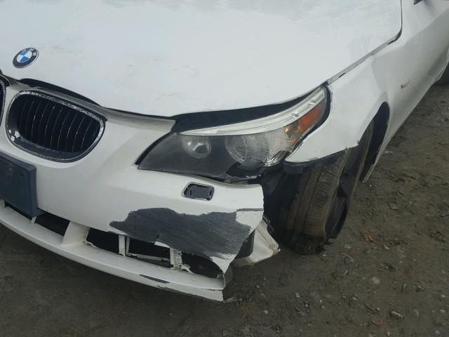 WBANF33587CS40190 - 2007 BMW 525 XI WHITE photo 9