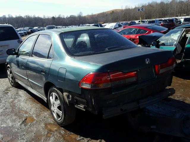 1HGCG66552A032195 - 2002 HONDA ACCORD LX GREEN photo 3