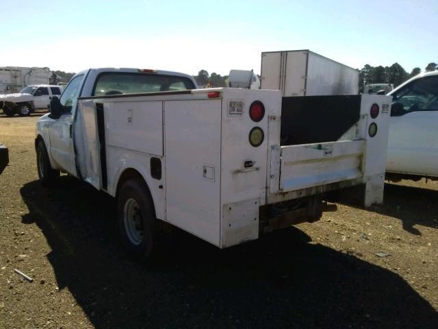 1FDSF34506EA76212 - 2006 FORD F350 SRW S WHITE photo 3