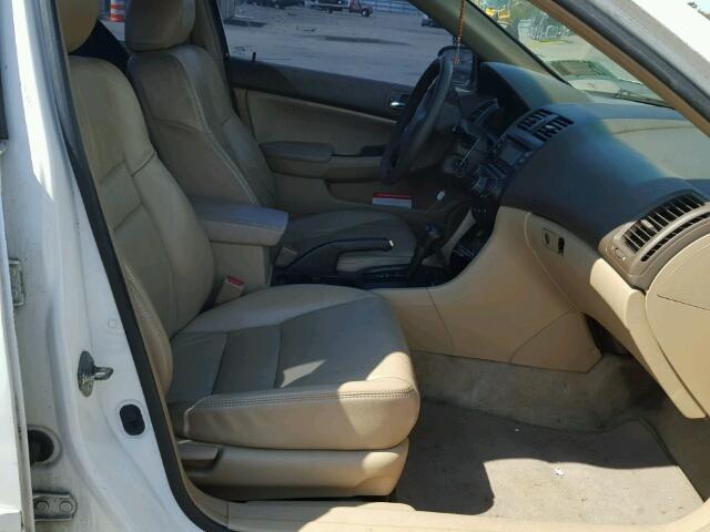 1HGCM56303A058478 - 2003 HONDA ACCORD LX WHITE photo 5