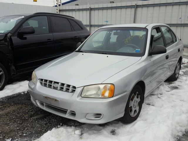 KMHCG45C62U361145 - 2002 HYUNDAI ACCENT GL SILVER photo 2