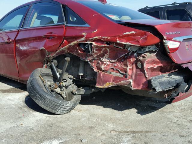 5NPEB4AC0CH462971 - 2012 HYUNDAI SONATA GLS RED photo 9