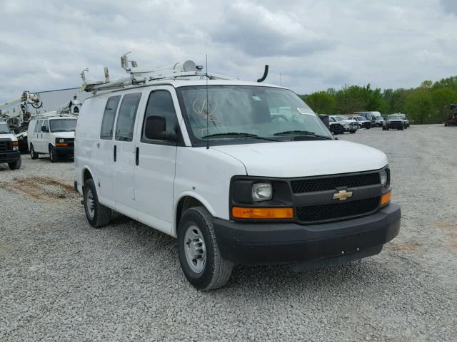 1GCWGFCBXD1902368 - 2013 CHEVROLET EXPRESS G2 WHITE photo 1